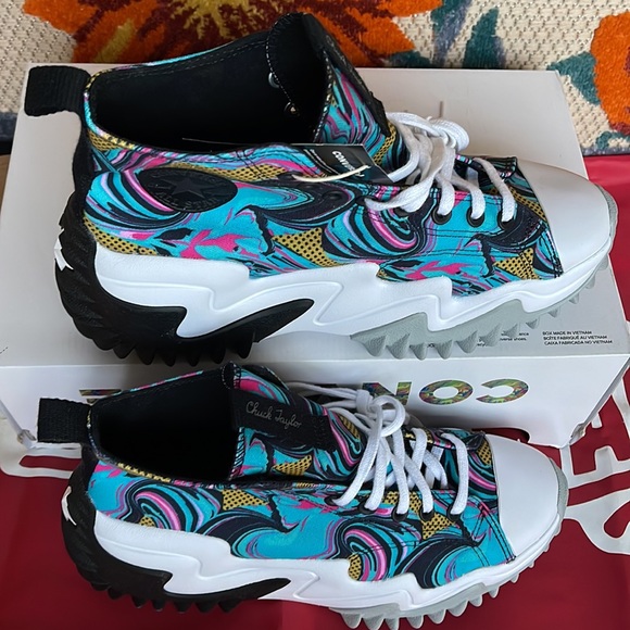 Converse A00660C
RUN STAR MOTION HI
BLACK/ASH STONE/WHITE
Chuck Taylor All Str M - Picture 5 of 16